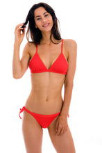 Charger l'image dans la galerie, Model Front: Rio De Sol Haut Top Cotele-Tomate Tri-Fixo