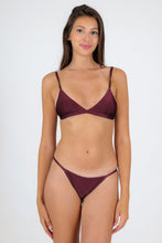 Charger l'image dans la galerie, Model Front: Rio De Sol Ensemble Set Barolo Tri-Fixo California