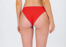 Charger l'image dans la galerie, Model Back: Rio De Sol Bas Bottom Rouge Essential-Comfy