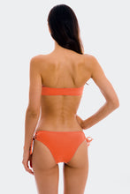 Charger l'image dans la galerie, Model Back: Rio De Sol Ensemble Set Light-Peach Bandeau-Reto Madrid