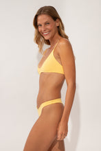 Charger l'image dans la galerie, Image 04: Wednesday In Hawaii By Rio De Sol Haut Top Lilikoi Hana