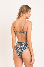 Charger l'image dans la galerie, Model Back: Rio De Sol Bas Bottom Ikat Hotpants