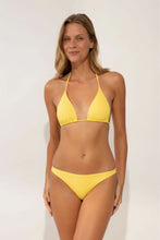 Charger l'image dans la galerie, Model Front: Wednesday In Hawaii By Rio De Sol Bas Bottom Lilikoi Oahu