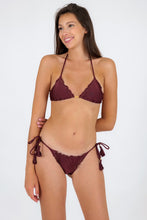 Charger l'image dans la galerie, Model Front: Rio De Sol Haut Top Barolo Frufru