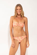 Charger l'image dans la galerie, Model Front: Rio De Sol Haut Top Ditsy-Butter Sara