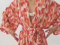 Charger et lire la vidéo dans la visionneuse de la Galerie, Video: Rio De Sol Robe De Plage Mirage Kaftan Bel