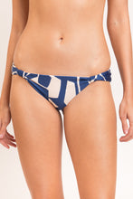 Charger l'image dans la galerie, Gallery: Rio De Sol Bas Bottom Pottery Mel