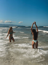 Charger l'image dans la galerie, Image 12: Wednesday In Hawaii By Rio De Sol Bas Bottom Pua-Valley Kai