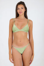 Charger l'image dans la galerie, Model Front: Rio De Sol Haut Top Oliva Tri-Fixo
