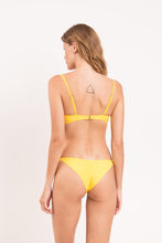 Charger l'image dans la galerie, Model Back: Rio De Sol Haut Top Amarelo Bandeau-Crispy
