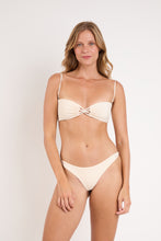 Charger l'image dans la galerie, Model Front: Rio De Sol Bas Bottom Malibu-Natural Essential-Iris
