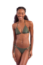 Charger l'image dans la galerie, Model Front: Rio De Sol Haut Top Croco Tri-Inv
