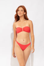 Charger l'image dans la galerie, Model Front: Rio De Sol Bas Bottom Cali-Flamingo Leblon
