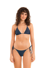 Charger l'image dans la galerie, Model Front: Rio De Sol Ensemble Set Shark Tri-Inv Cheeky-Tie
