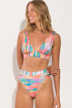 Charger l'image dans la galerie, Gallery: Rio De Sol Ensemble Set River Halter-Cos Hotpant-Cos
