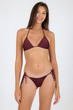 Charger l'image dans la galerie, Model Front: Rio De Sol Bas Bottom Barolo Cheeky-Rope
