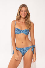 Charger l'image dans la galerie, Model Front: Rio De Sol Bas Bottom Chuva Gisele
