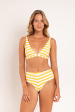 Charger l'image dans la galerie, Model Front: Rio De Sol Haut Top Sunshine Alba
