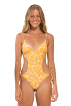 Charger l'image dans la galerie, Model Front: Rio De Sol Une Pièce Sunny-Forest Trikini

