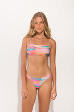 Charger l'image dans la galerie, Model Front: Rio De Sol Ensemble Set River Bandeau-Reto Essential

