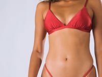 Charger et lire la vidéo dans la visionneuse de la Galerie, Video: Rio De Sol Haut Top Shimmer-Divino Tri-Fixo
