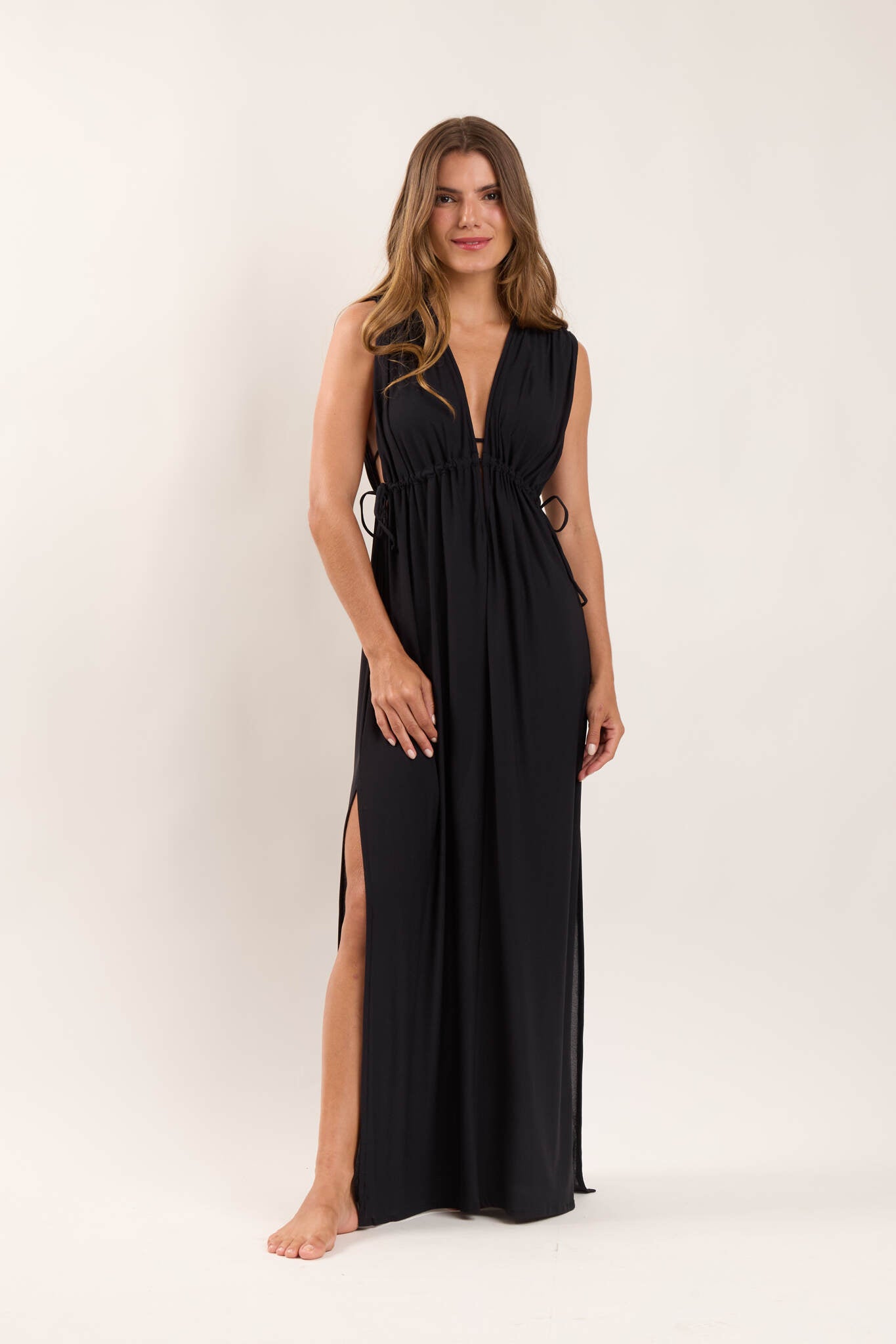 Model Front: Rio De Sol Vêtement De Plage Black Long Dress Soleil