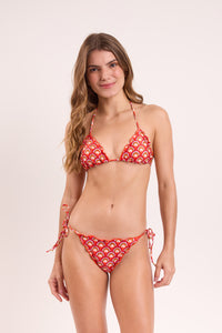 Model Front: Rio De Sol Bas Bottom Floral-Scales Frufru-Fio