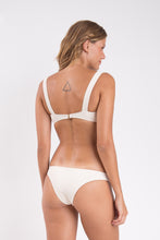 Charger l&#39;image dans la galerie, Model Back: Rio De Sol Bas Bottom Malibu-Natural Essential
