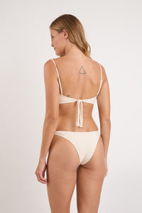 Model Back: Rio De Sol Bas Bottom Malibu-Natural Essential-Iris