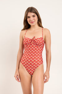 Model Front: Rio De Sol Une Pièce Floral-Scales Julia