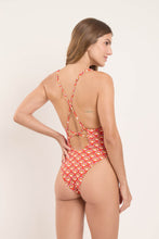 Charger l&#39;image dans la galerie, Model Back: Rio De Sol Une Pièce Floral-Scales Sunny
