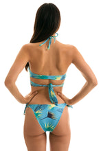 Charger l&#39;image dans la galerie, Model Back: Rio De Sol Ensemble Flower Geometric Transp Comfort

