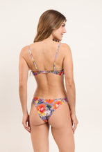 Charger l&#39;image dans la galerie, Model Back: Rio De Sol Ensemble Set Garden-Flower Bandeau-Joy Essential
