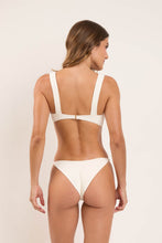 Charger l&#39;image dans la galerie, Model Back: Rio De Sol Ensemble Set Sand-Chantilly Mary Cheeky-Fixa
