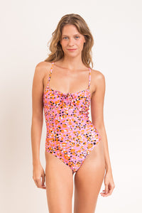 Model Front: Rio De Sol Une Pièce Sweet-Camo Julia