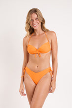 Charger l&#39;image dans la galerie, Model Front: Rio De Sol Haut Top Bio-Laranjada Corine
