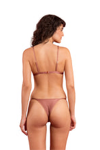 Charger l&#39;image dans la galerie, Model Back: Rio De Sol Haut Top Shimmer-Copper Tri-Fixo
