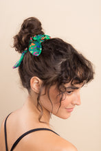 Charger l&#39;image dans la galerie, Wilds Scrunchie
